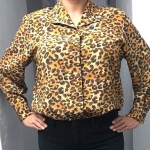 Women’s vintage animal print top.